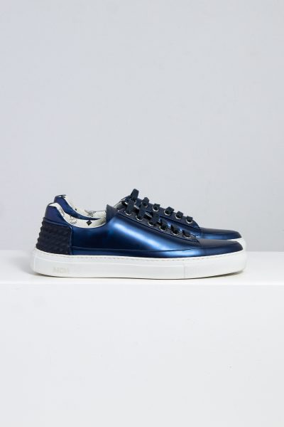 MCM dunkelblaue Sneakers in Metallic-Look