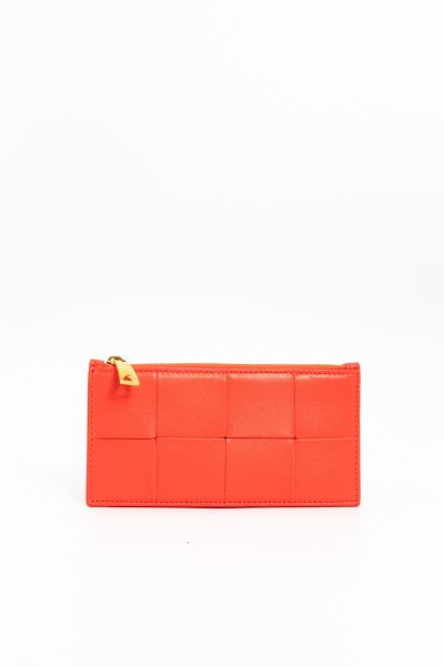 Bottega Veneta Kartenetui aus Intreccio Leder in Koralle