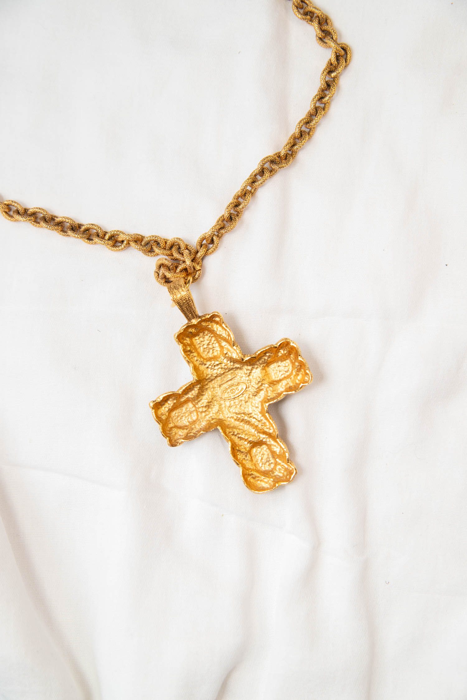 Vintage Chanel Gliederkette mit Kreuzanhänger