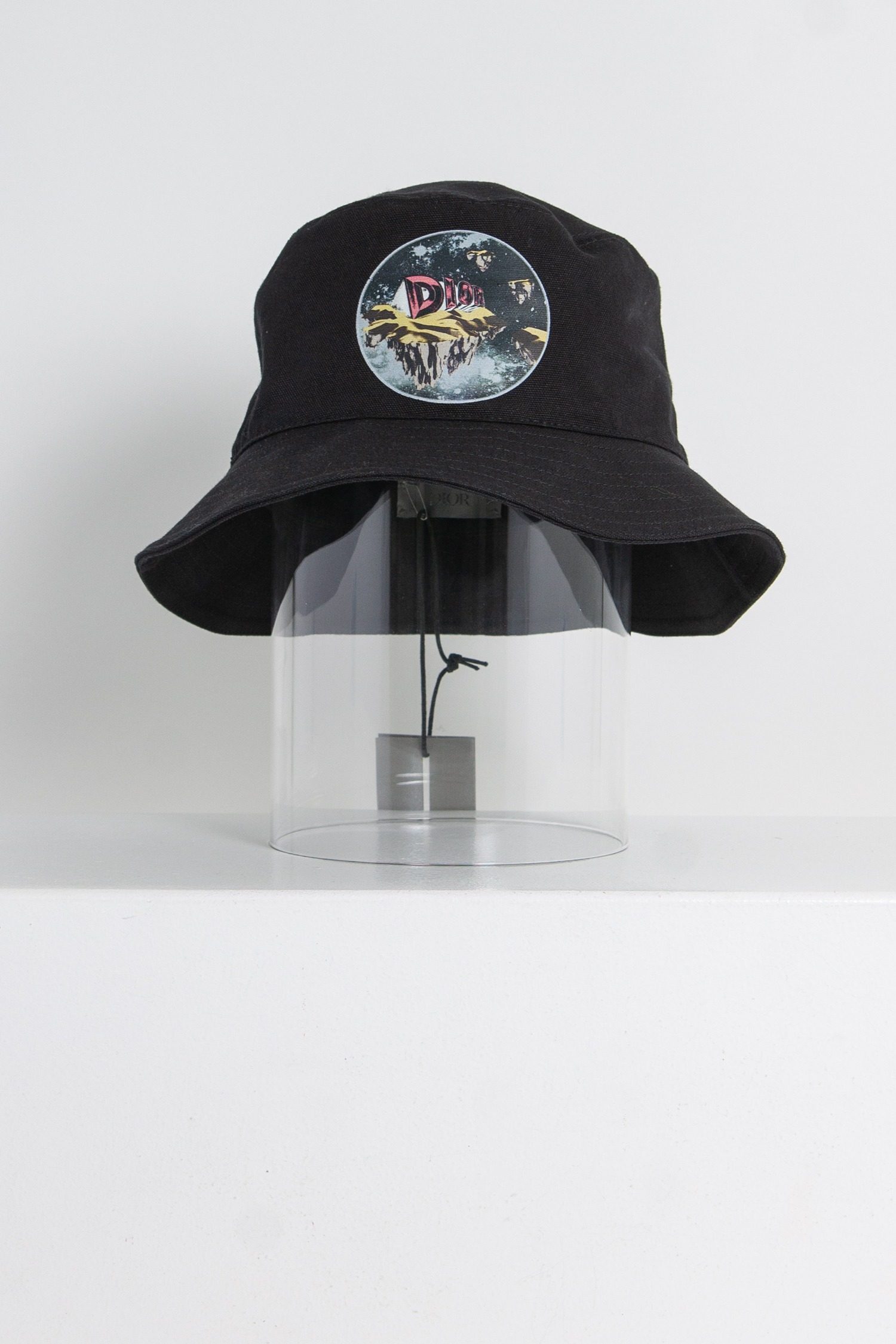Thumbnail of http://Dior%20Anglerhut%20mit%20Print%20in%20Schwarz