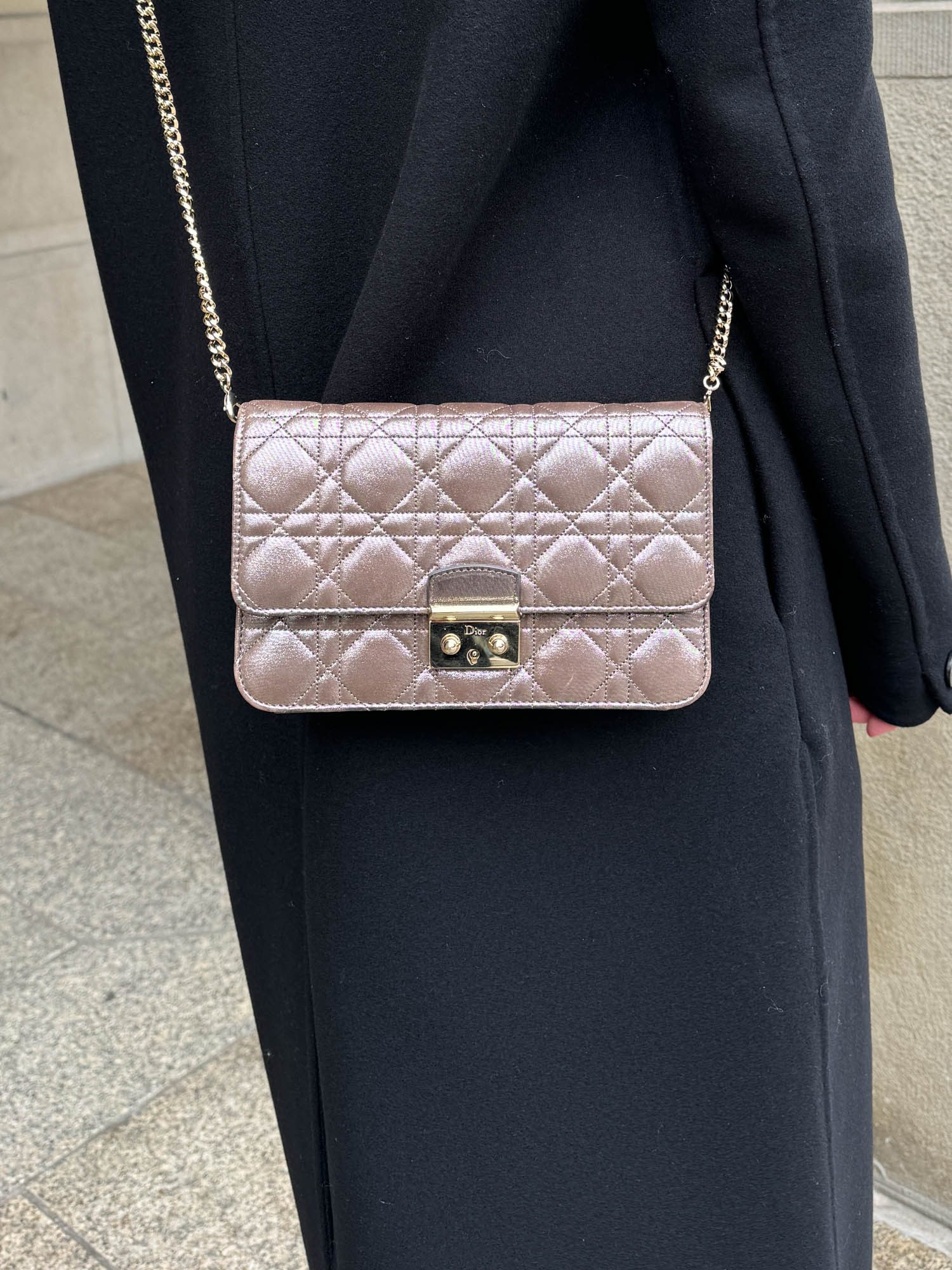 Dior "Miss Dior" Umhängetasche in Kupfer
