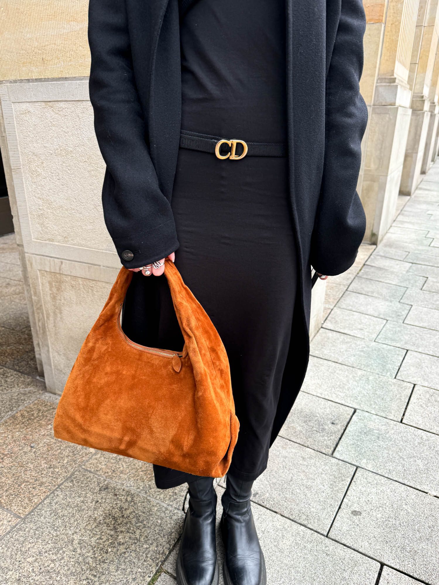Thumbnail of http://Khaite%20Beatrice%20Hobo%20Schultertasche%20in%20Caramel