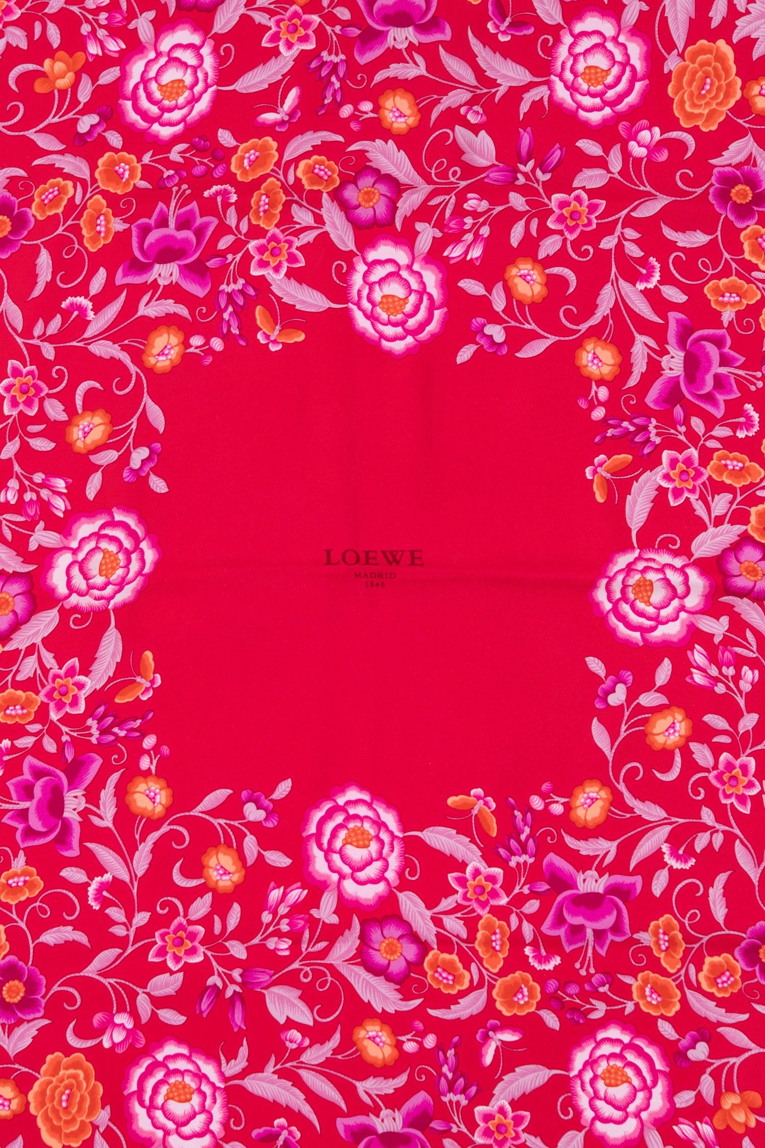 Thumbnail of http://Loewe%20Tuch%20in%20Pink%20mit%20Blumenprint