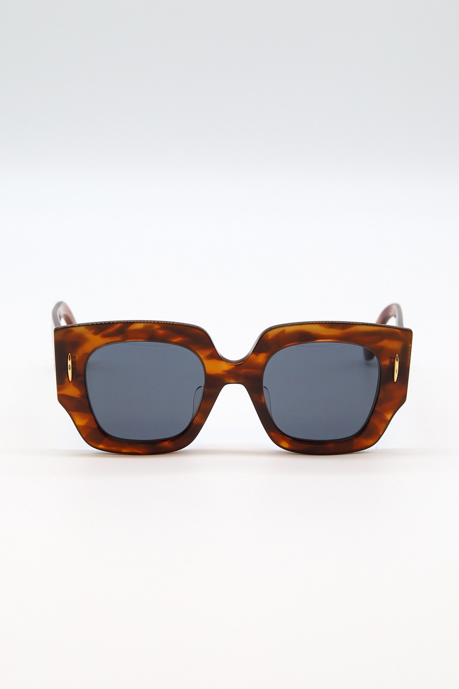 Thumbnail of http://Loewe%20Sonnenbrille%20mit%20Anagramm%20in%20Braun