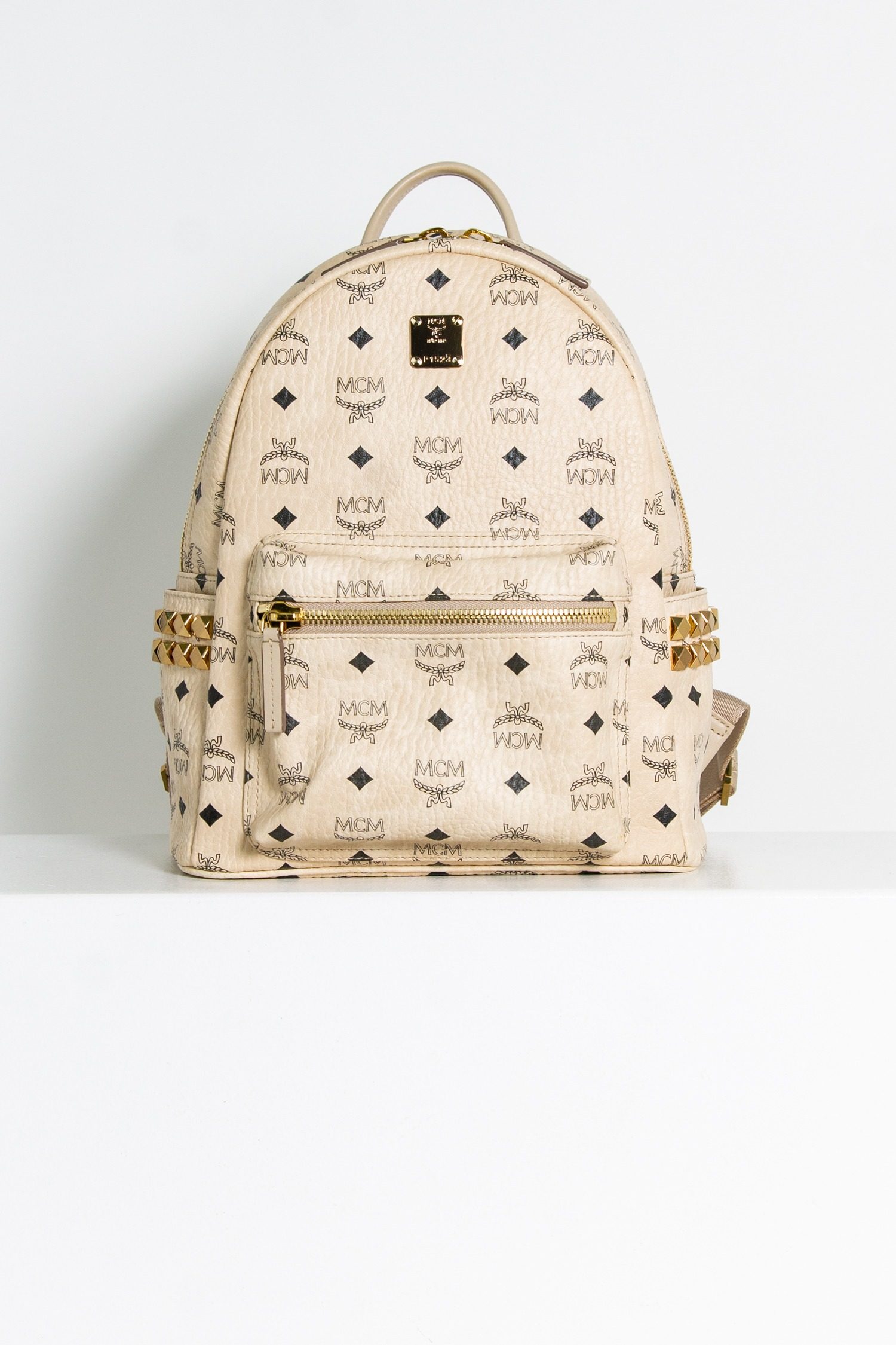 Thumbnail of http://MCM%20Rucksack%20Stark%20mit%20Nieten%20in%20Beige