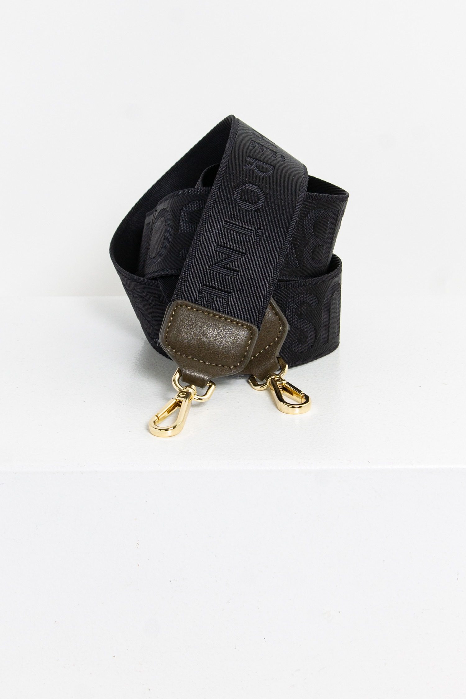 Thumbnail of http://Maison%20Hēroïne%20Taschenriemen%20in%20schwarz