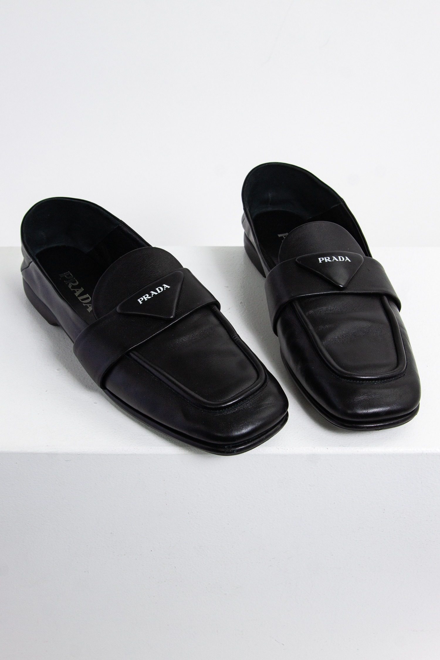 Thumbnail of http://Prada%20flache%20Loafer%20in%20schwarz