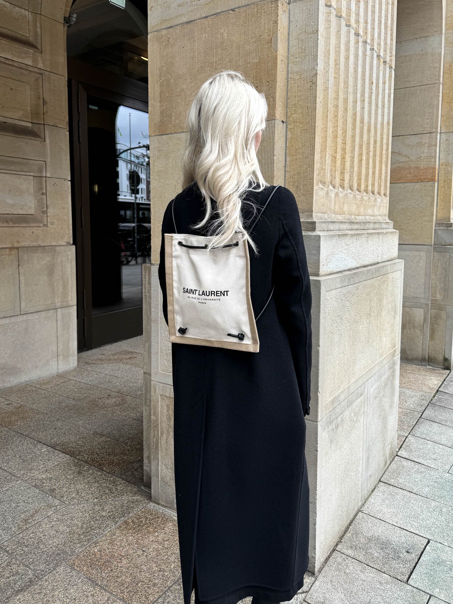 Thumbnail of http://Saint%20Laurent%20Beuteltasche%20mit%20Schriftzug