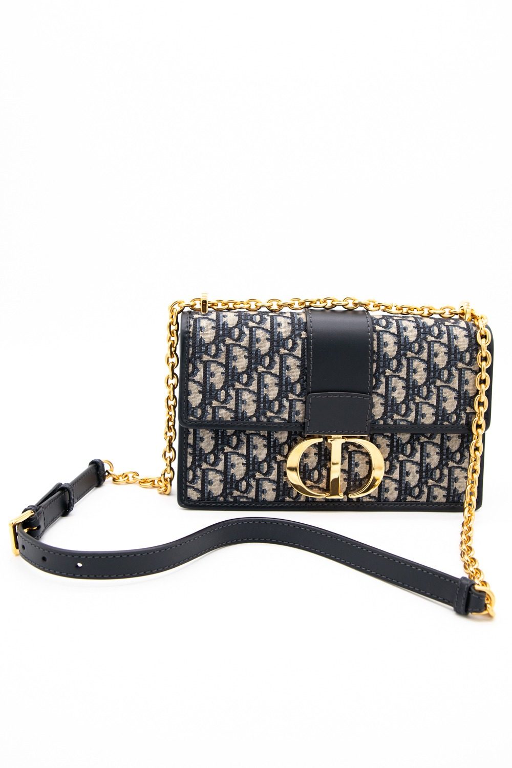 Thumbnail of http://Dior%2030%20Montaigne%20Tasche%20mit%20Kette%20in%20Blau