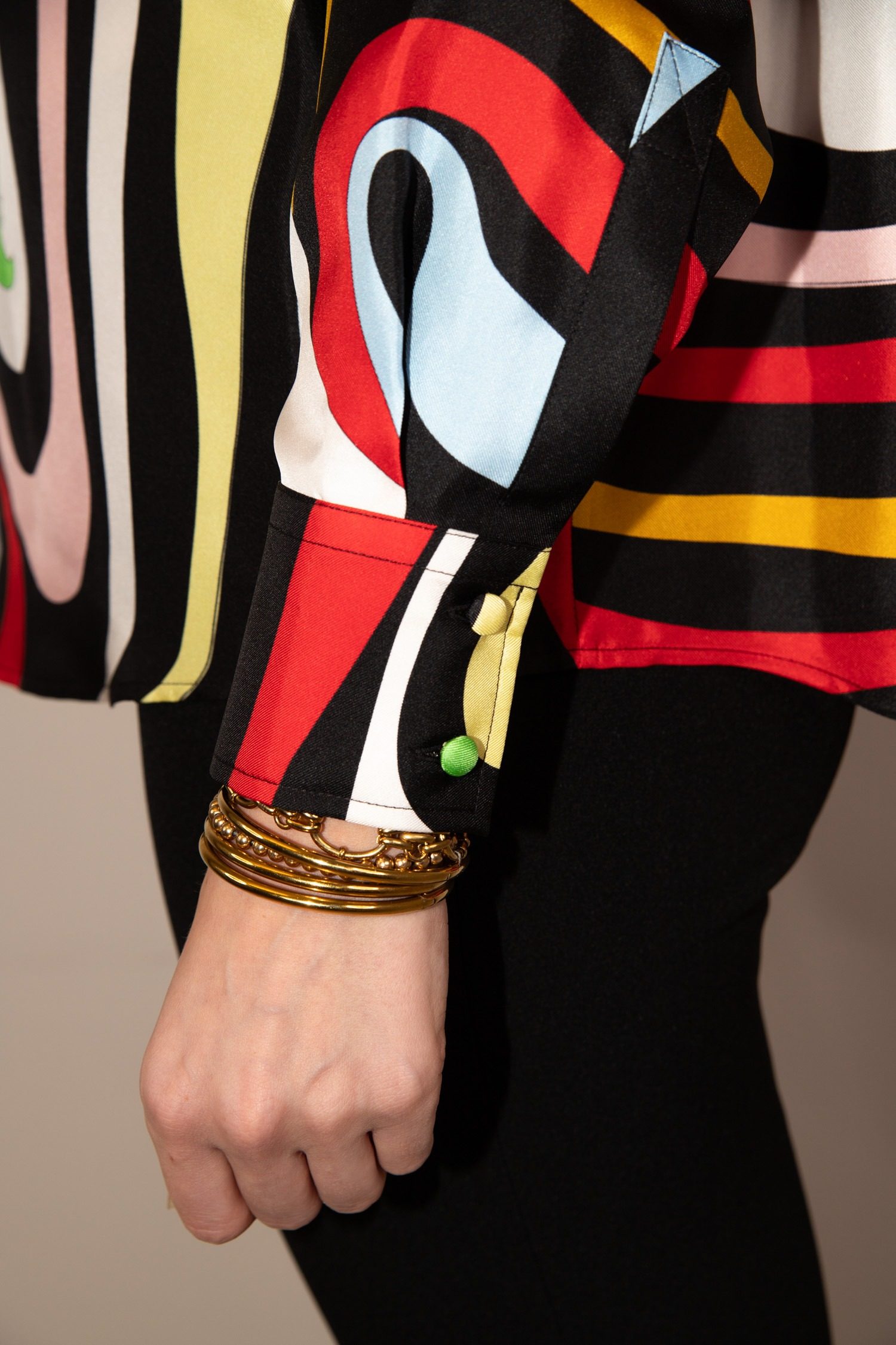 Thumbnail of http://Emilio%20Pucci%20Hemdbluse%20mit%20Pucci-Print