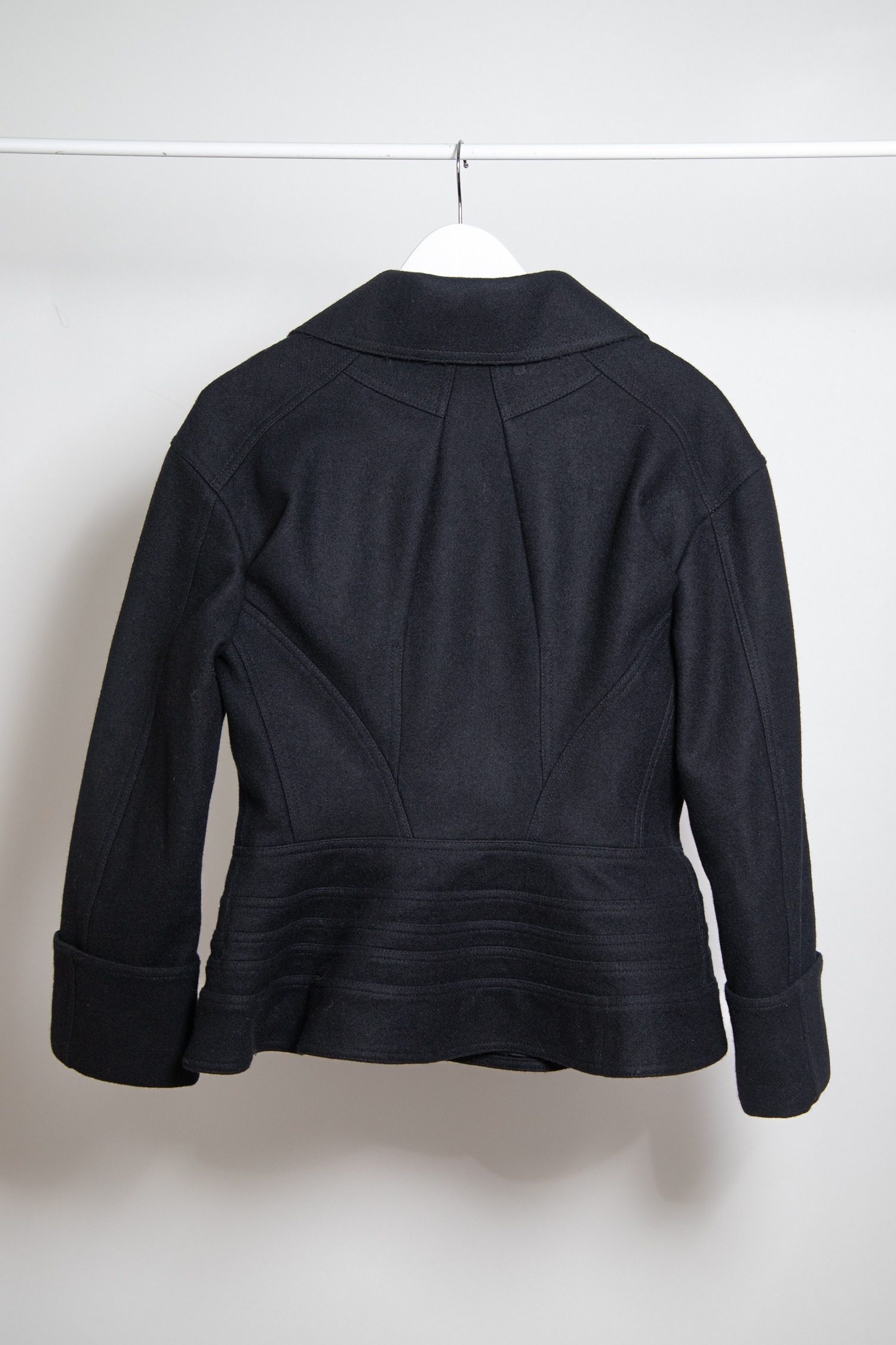 Thumbnail of http://Junya%20Watanabe%20Comme%20de%20Garçons%20Jacke%20in%20Schwarz