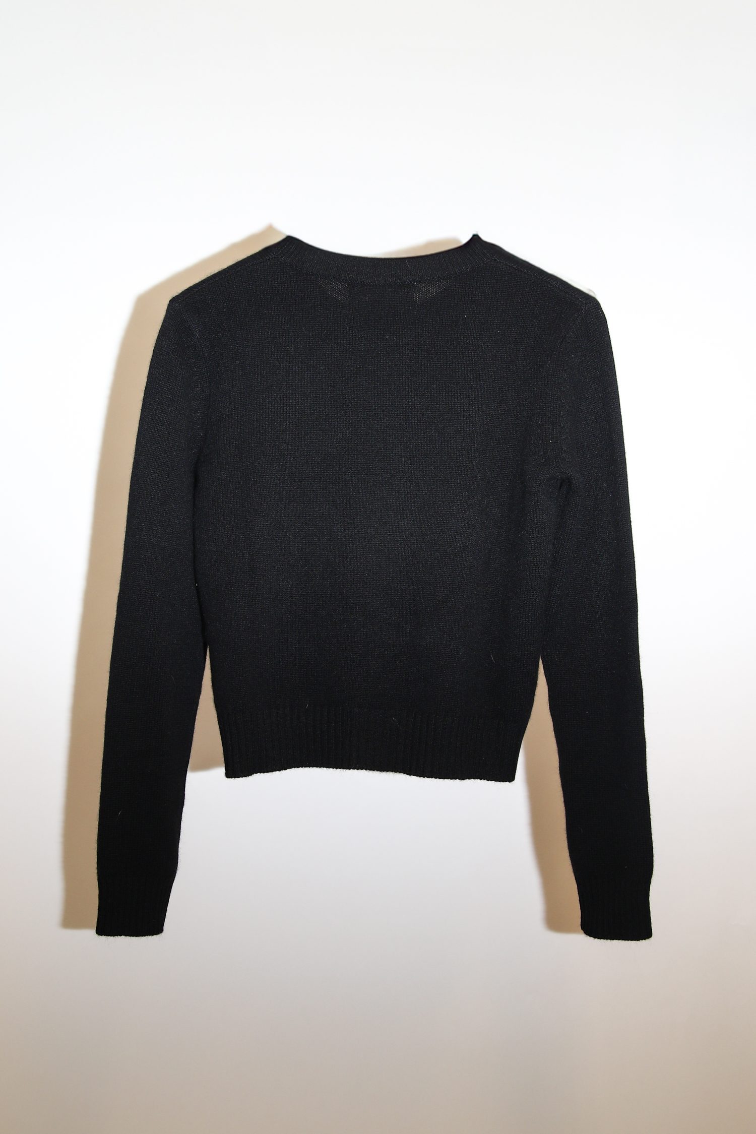 Lisa Yang " Mable" Pullover in Schwarz