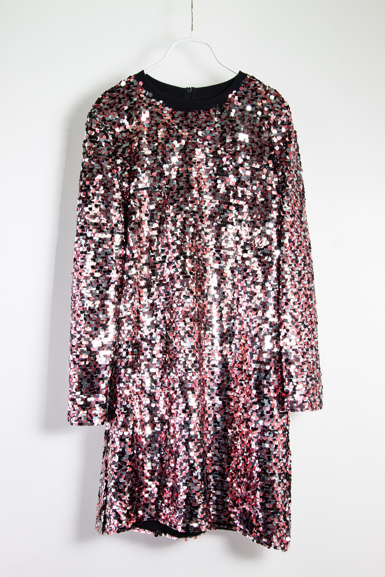 Thumbnail of http://Alexander%20McQueen%20Paillettenkleid%20in%20rot
