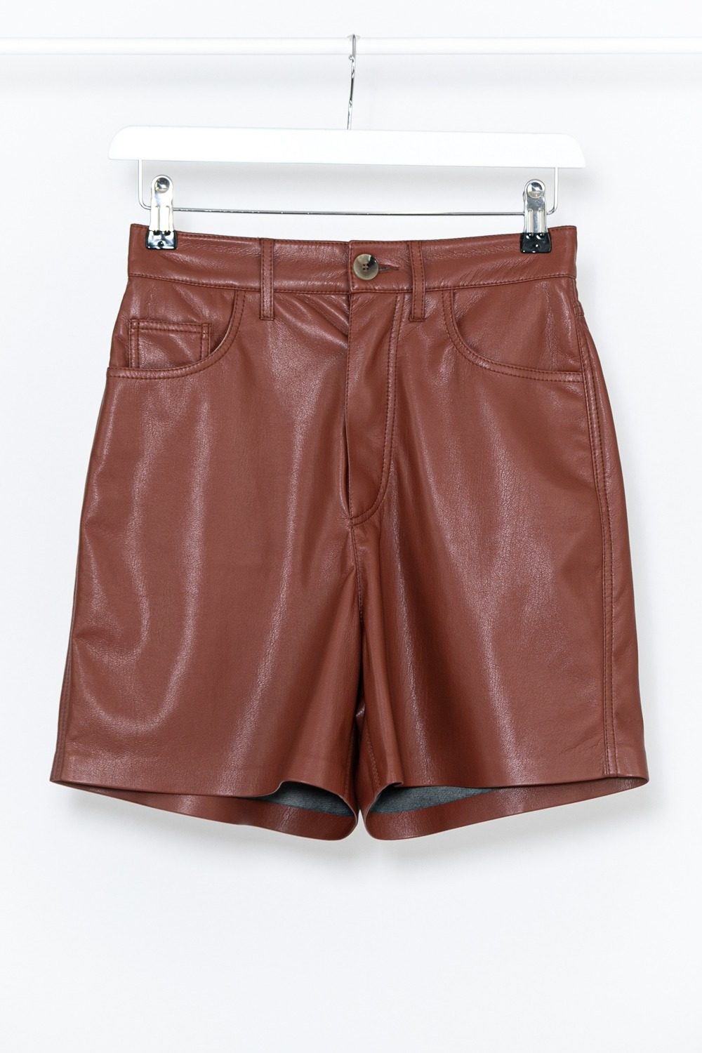 Thumbnail of http://Nanushka%20Leana%20Kunstleder-Shorts%20in%20Rost