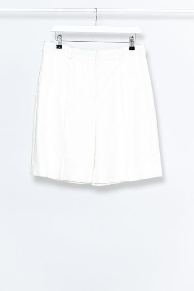 Victoria Beckham Shorts in Weiß