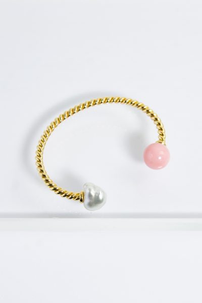 Sophie Keegan Armreif "Rope Cuff" mit einer Süßwasser-Perle und einem pinken Opal