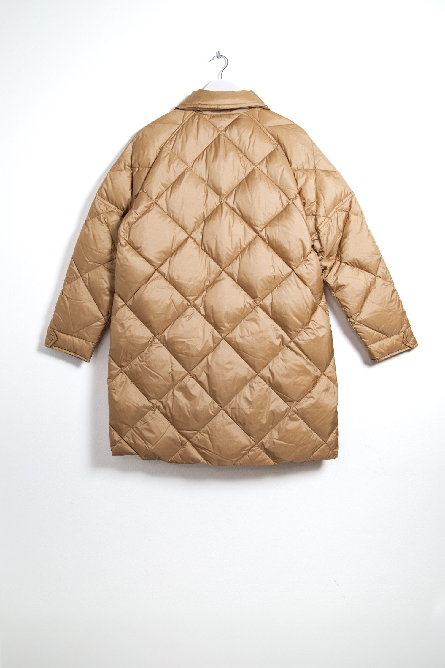 Marc Cain Kurzer Daunenmantel in Beige