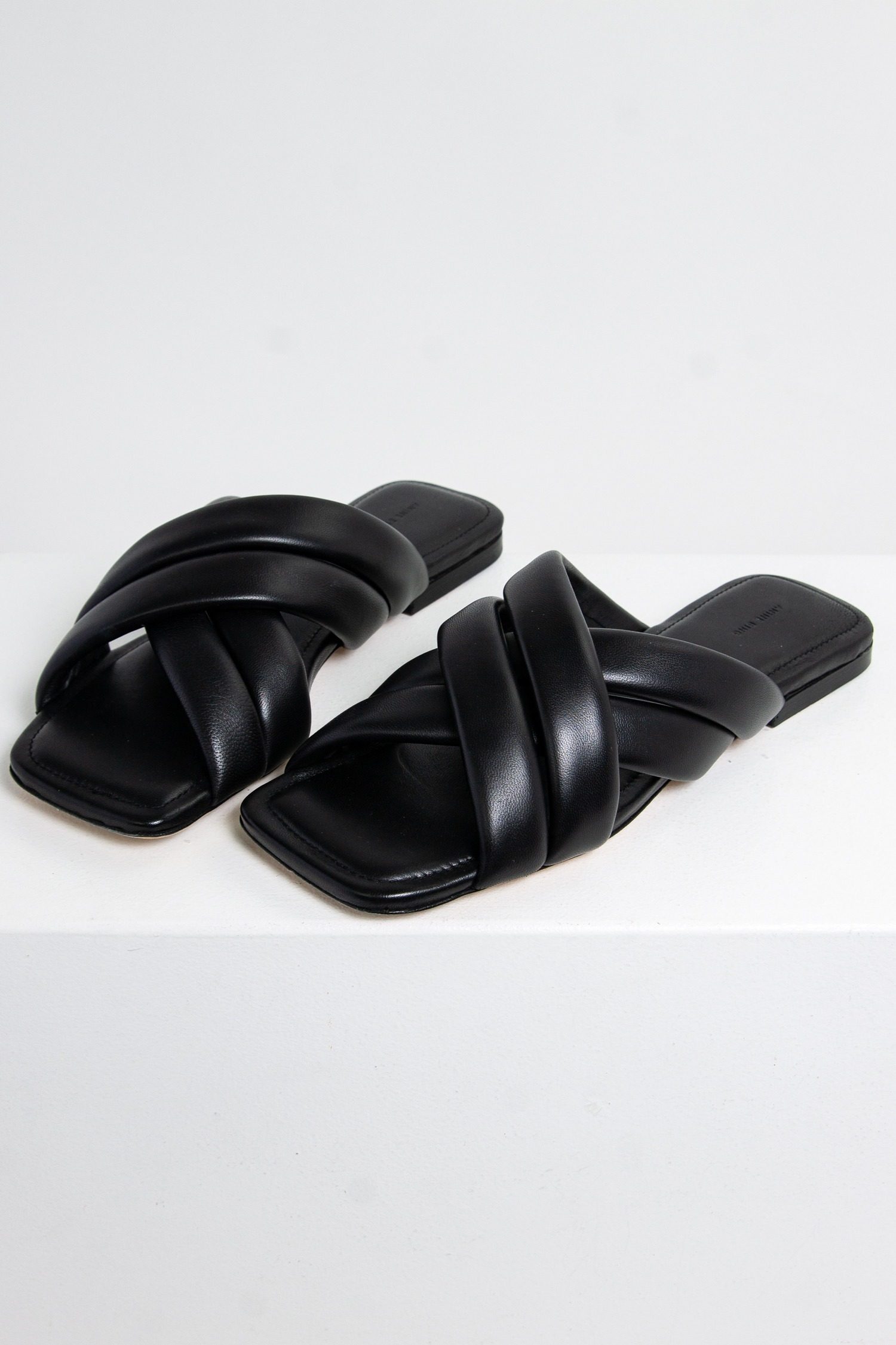 Thumbnail of http://Anine%20Bing%20Eve%20Sandalen%20in%20schwarz