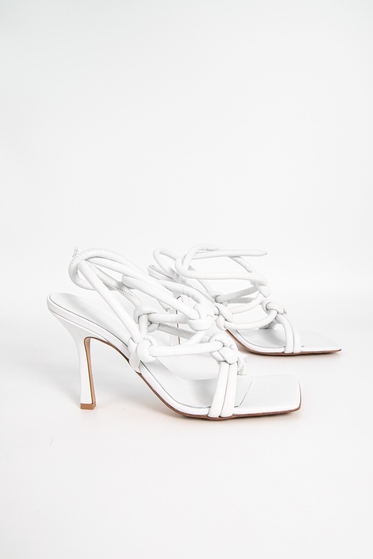 Bottega Veneta Padded Sandaletten in Weiß