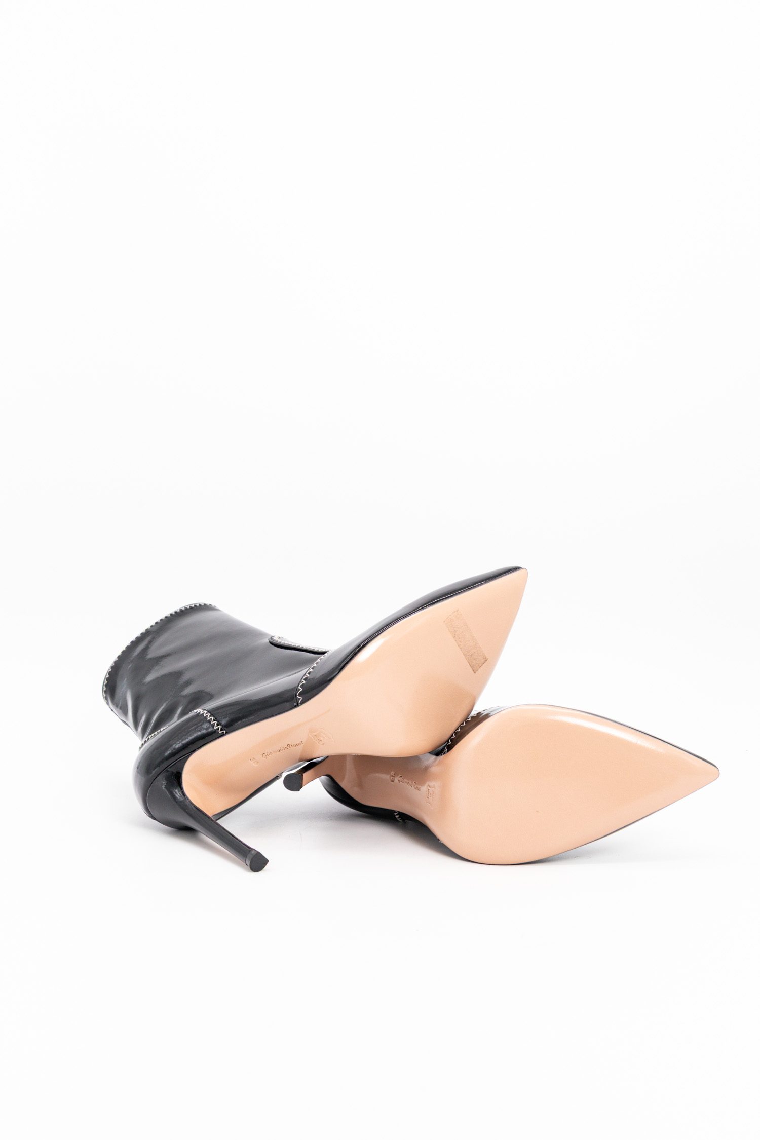 Gianvito Rossi Stiefel in Schwarz mit Kontrastnähten