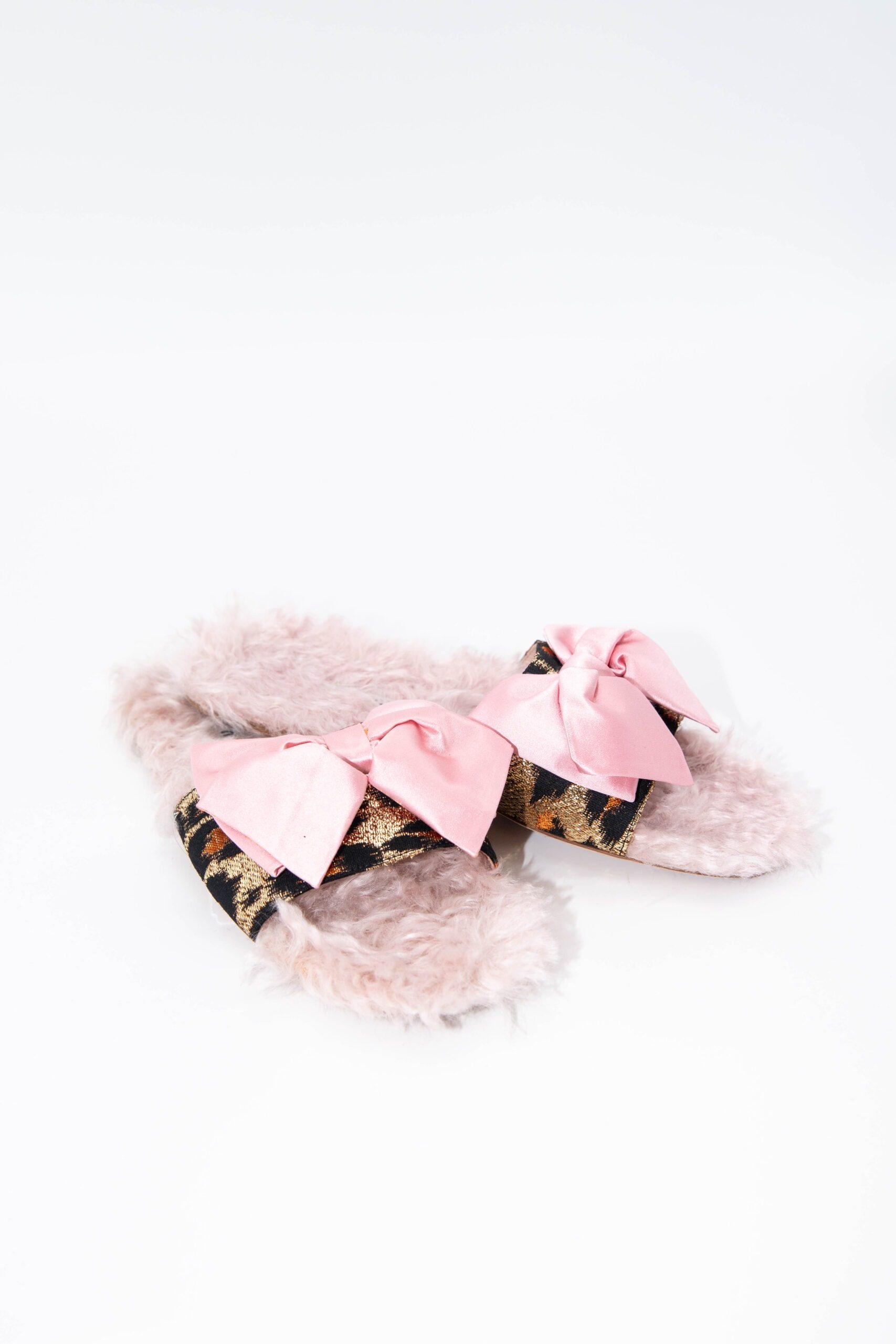 Thumbnail of http://Miu%20Miu%20Pantoletten%20mit%20rosa%20Schleife