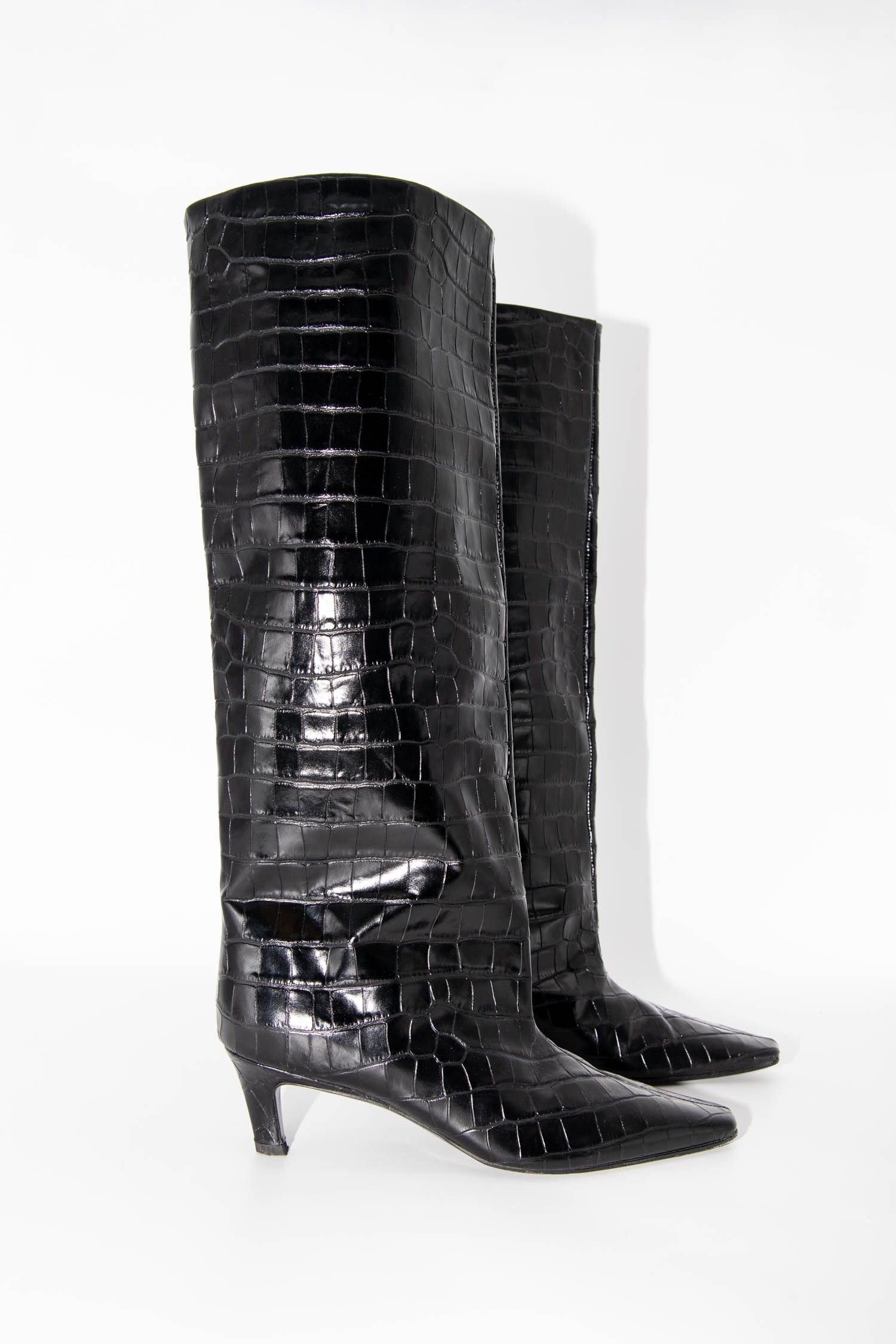 Thumbnail of http://Toteme%20Wide%20Shaft%20Stiefel%20mit%20Croco-Optik%20in%20Schwarz