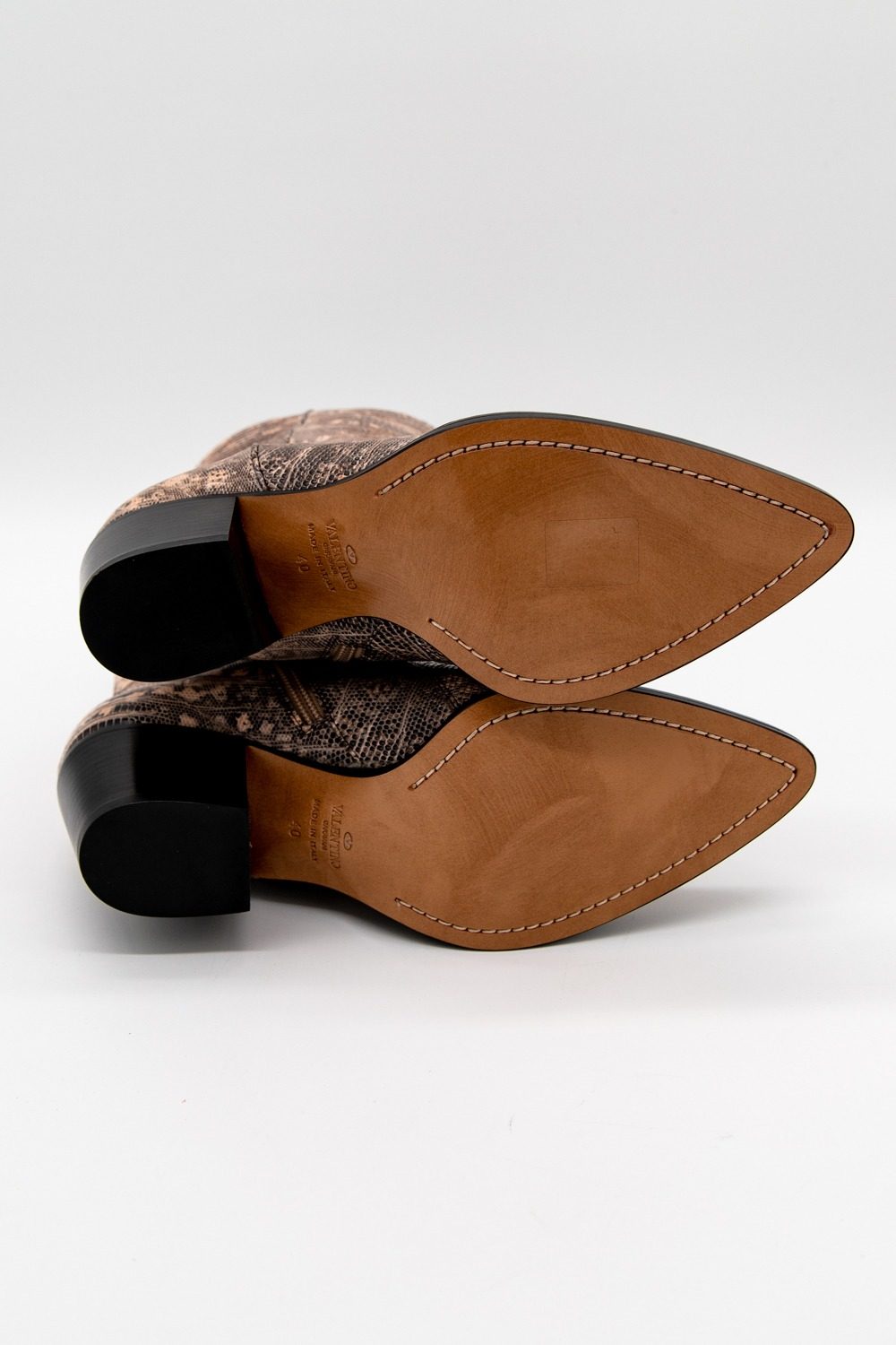 Thumbnail of http://Valentino%20Cowboy-Stiefeletten%20in%20Reptil-Optik