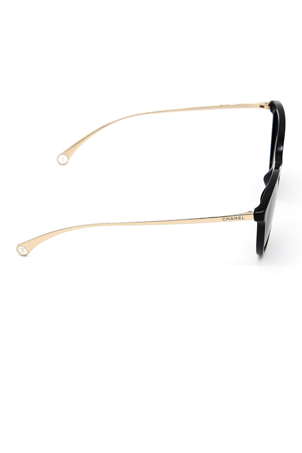 Chanel Sonnenbrille mit dünnen Bügeln in Gold