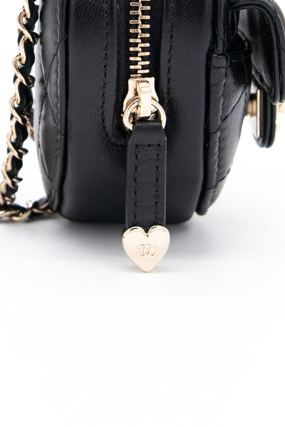 Thumbnail of http://Chanel%20CC%20in%20Love%20kleine%20Wallet%20on%20Chain