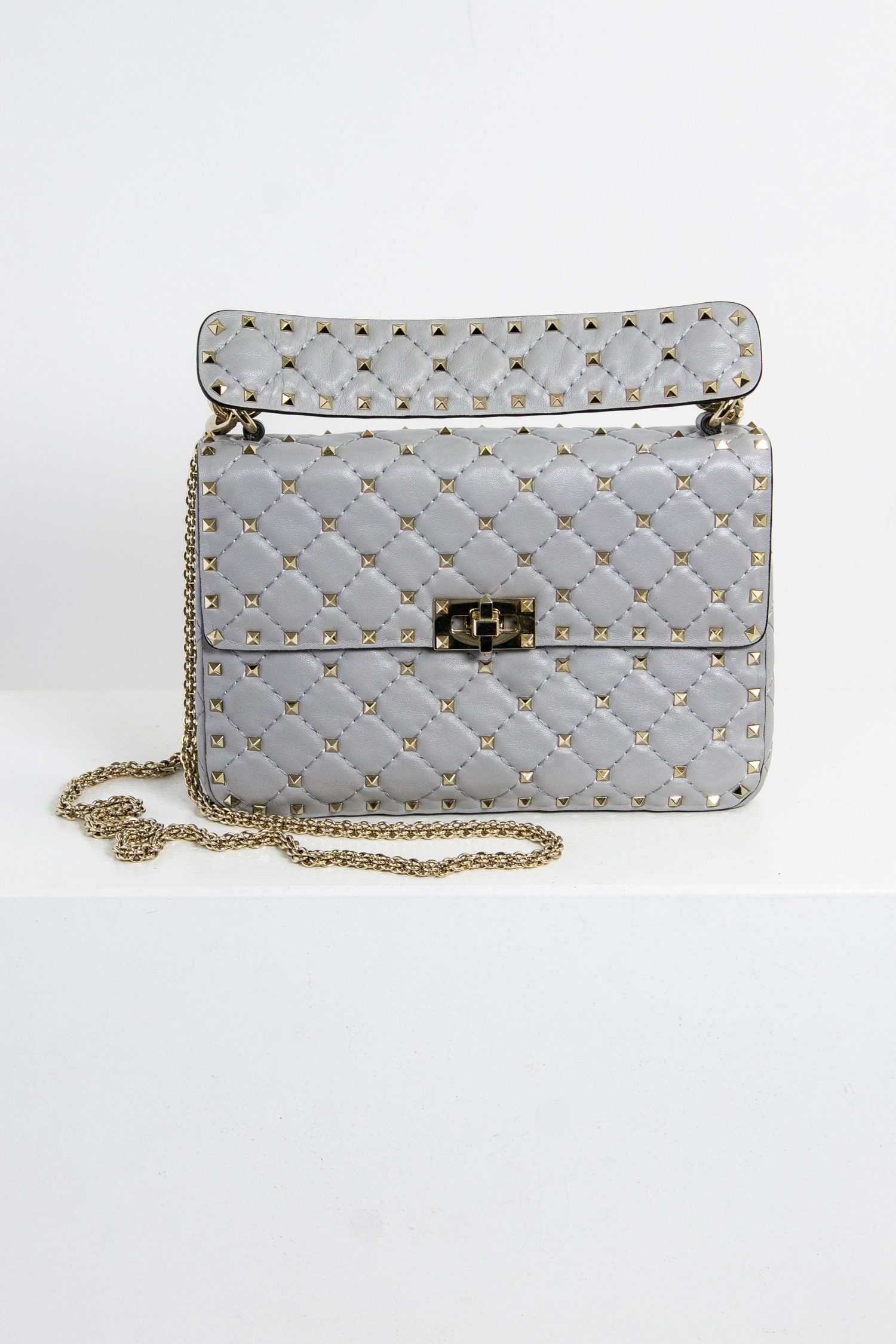 Thumbnail of http://Valentino%20Rockstud%20Spike%20taubenblaue%20Umhängetasche%20mit%20hellgoldener%20Hardware