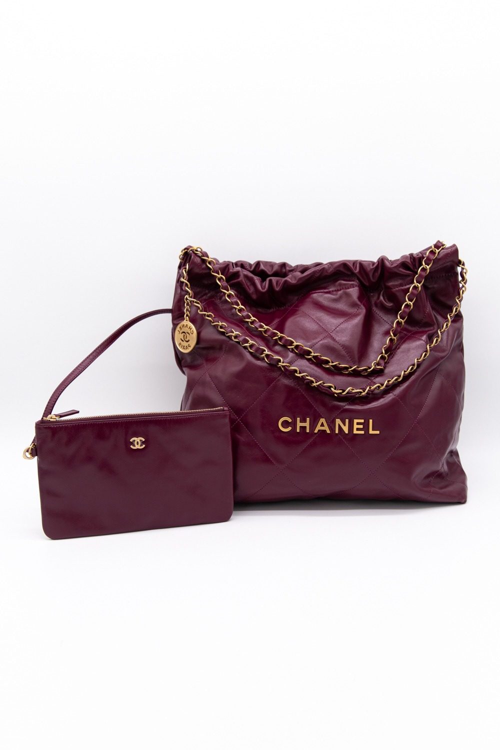 Thumbnail of http://Chanel%2022%20Shopper%20in%20Bordeaux