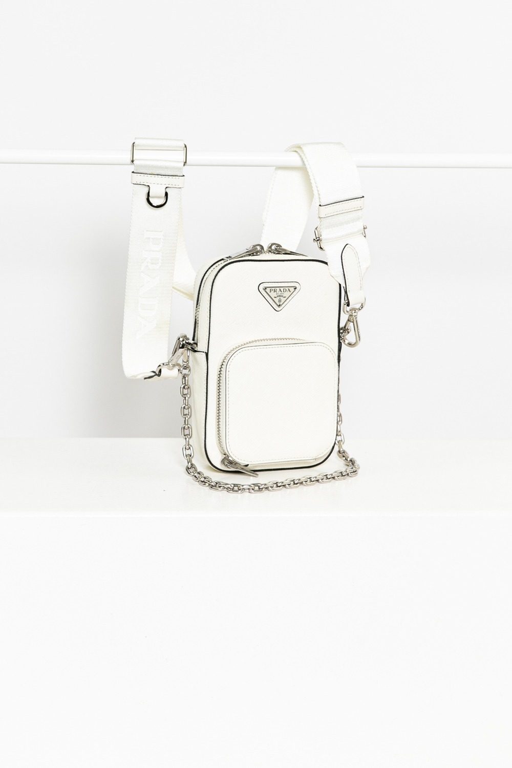 Thumbnail of http://Prada%20Umhängetasche%20in%20Weiß