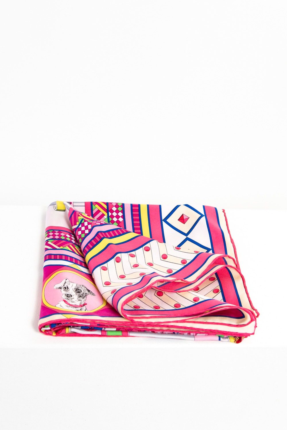 Thumbnail of http://Hermès%20“Colliers%20et%20chien”%20Seidencarré