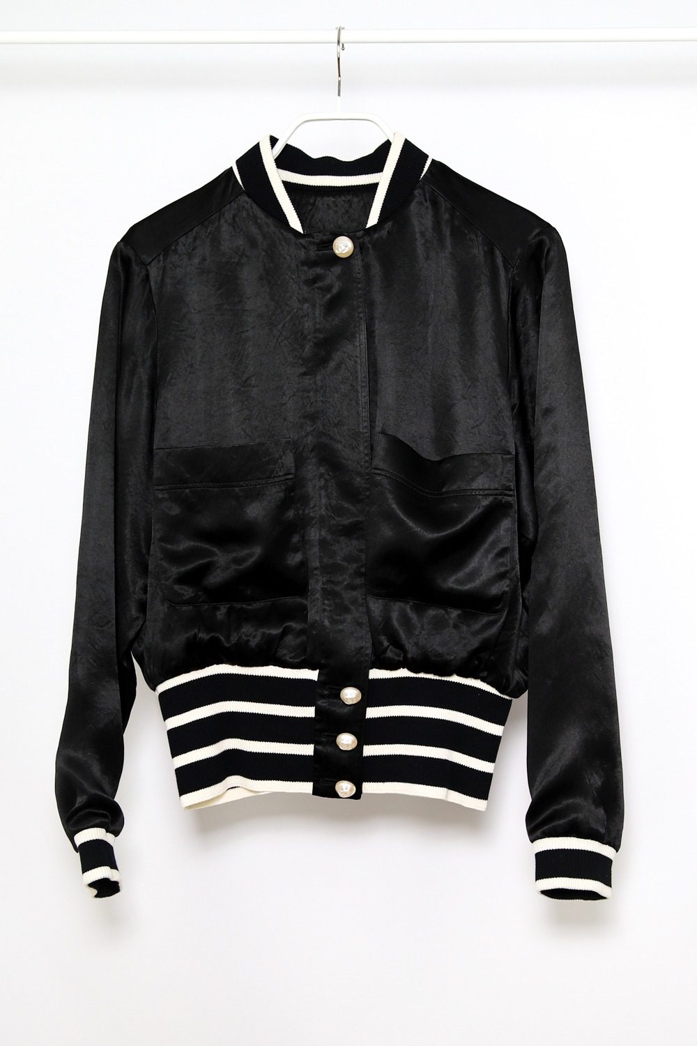 Thumbnail of http://Chanel%20Blouson%20in%20Schwarz-Weiß