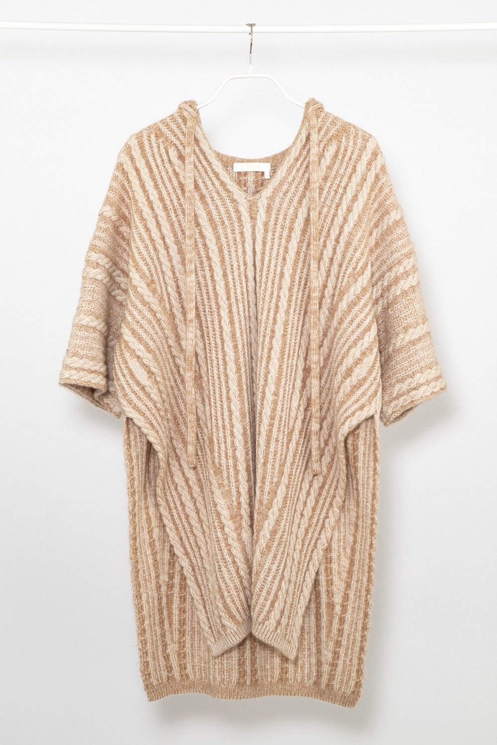 Thumbnail of http://Chloé%20zweifarbiger%20Strickponcho
