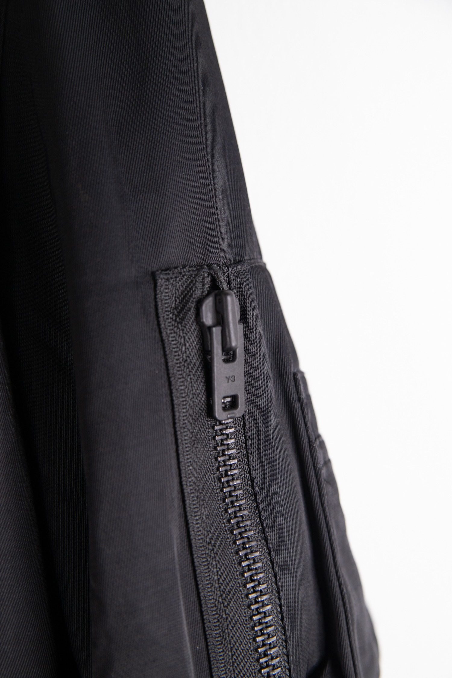 Thumbnail of http://Y-3%20Blouson%20in%20Schwarz