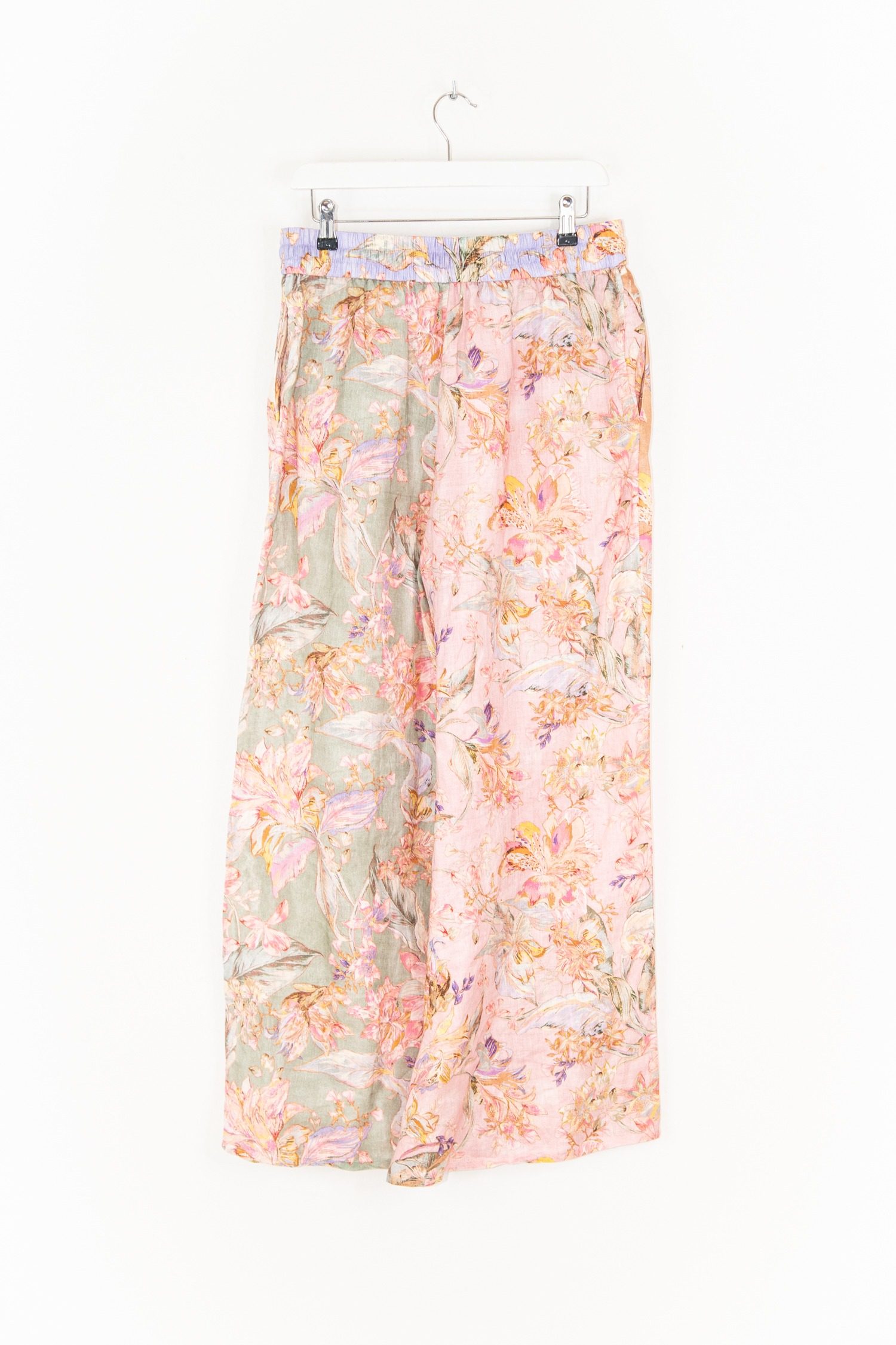 Thumbnail of http://Zimmermann%20Cira%20Hose%20mit%20floralem%20Muster