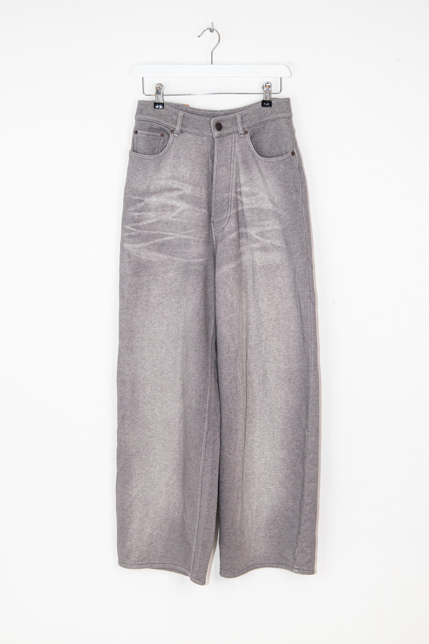 Acne Studios "2021 F Black Trafalgar" Jeans in Grau