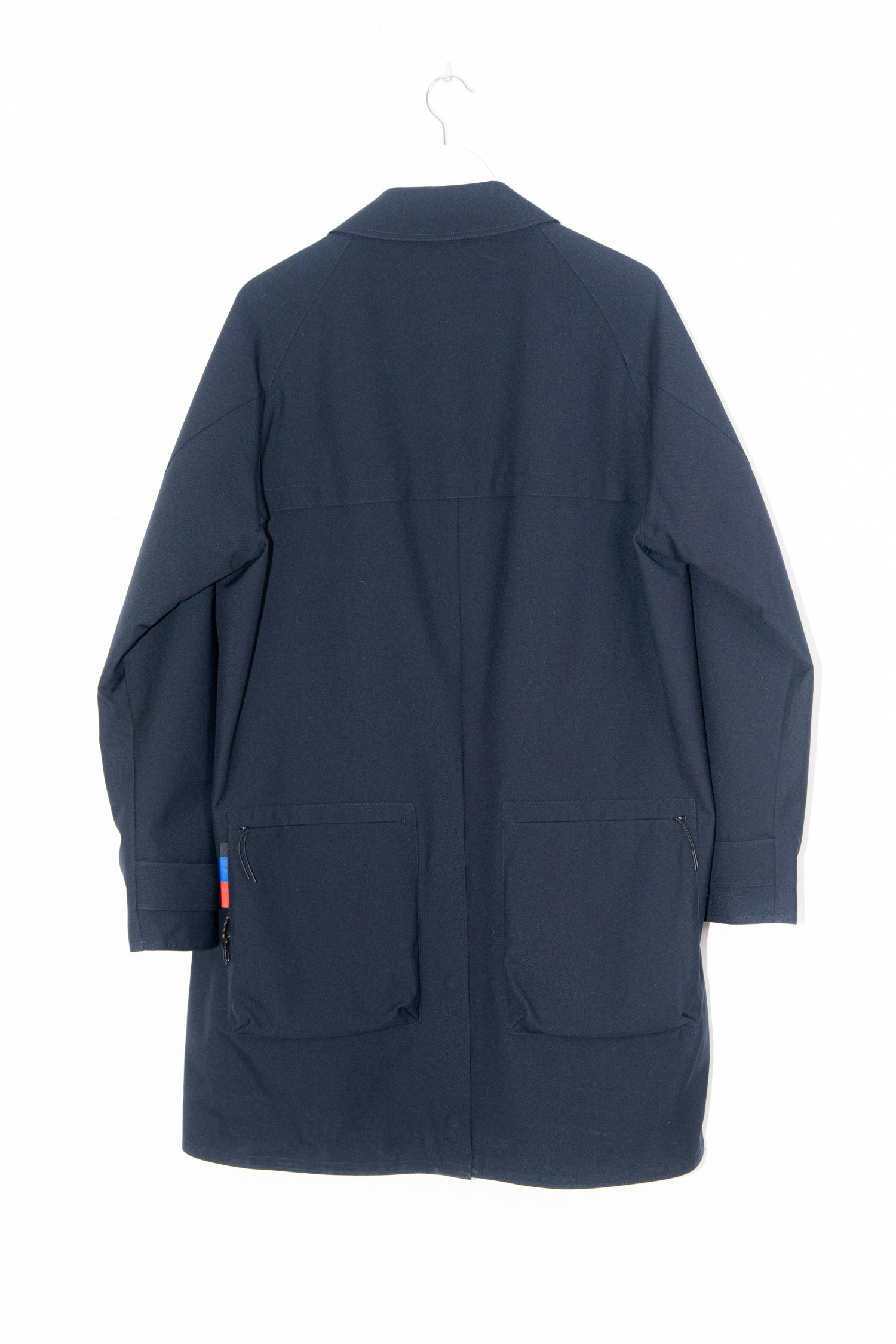 Thumbnail of http://Adhoconcept%20Mantel%20aus%20Funktionsgewebe%20in%20Dunkelblau