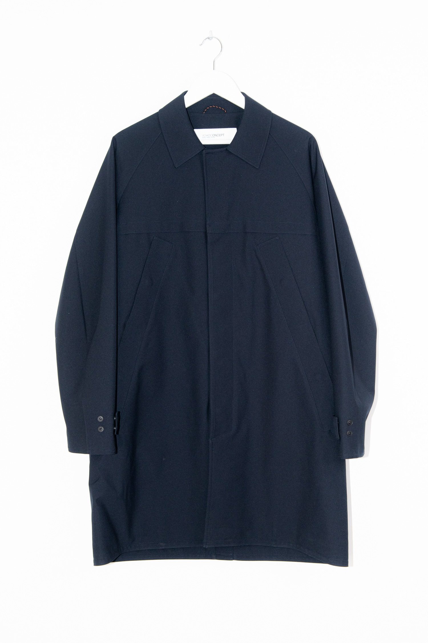 Thumbnail of http://Adhoconcept%20Mantel%20aus%20Funktionsgewebe%20in%20Dunkelblau