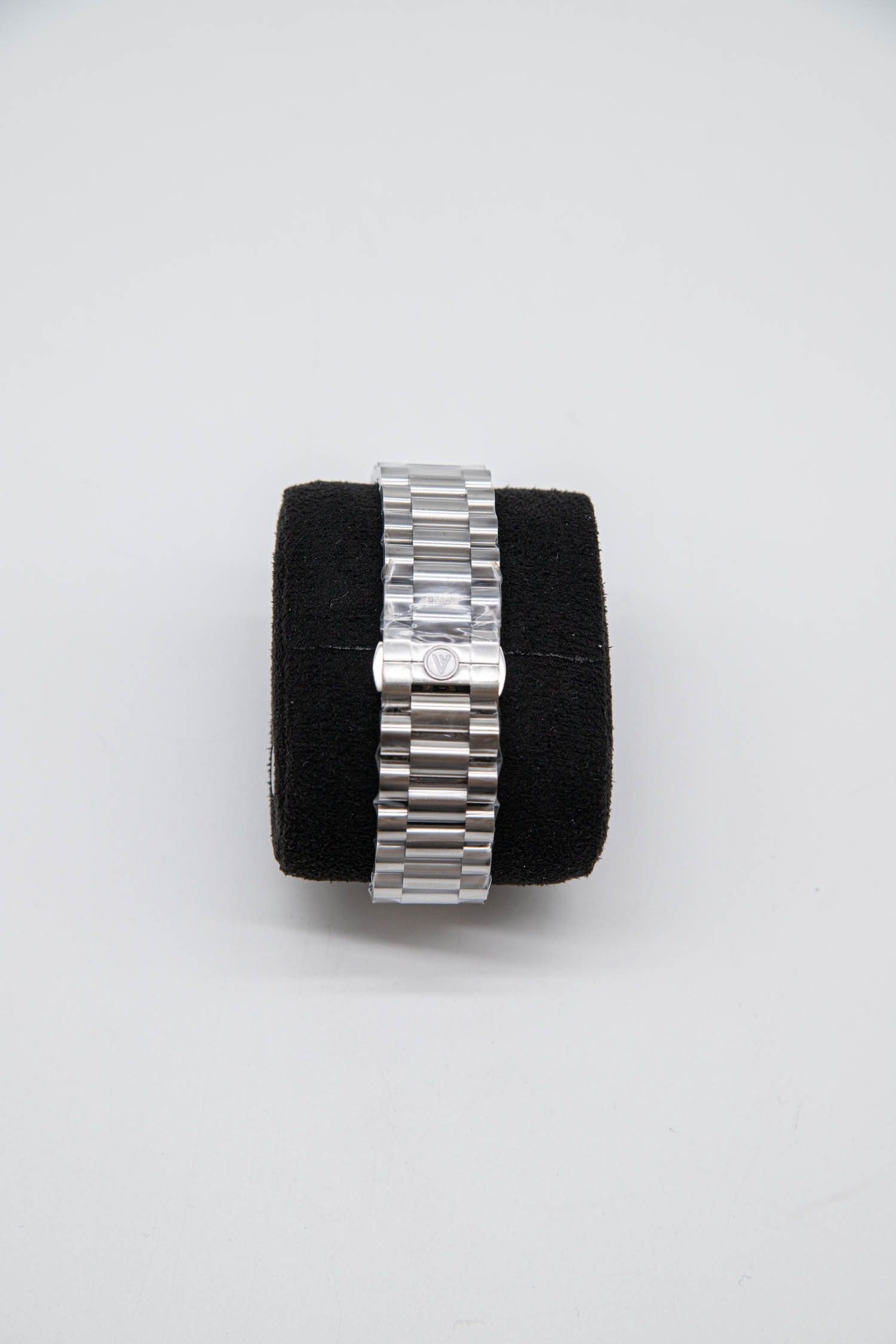 Thumbnail of http://Aeronom%20Aero%20One%20Armbanduhr%20in%20Silber