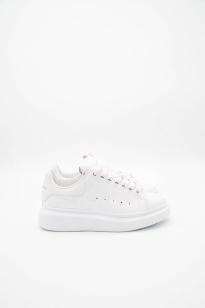 Alexander McQueen "Larry" Sneaker in Weiß