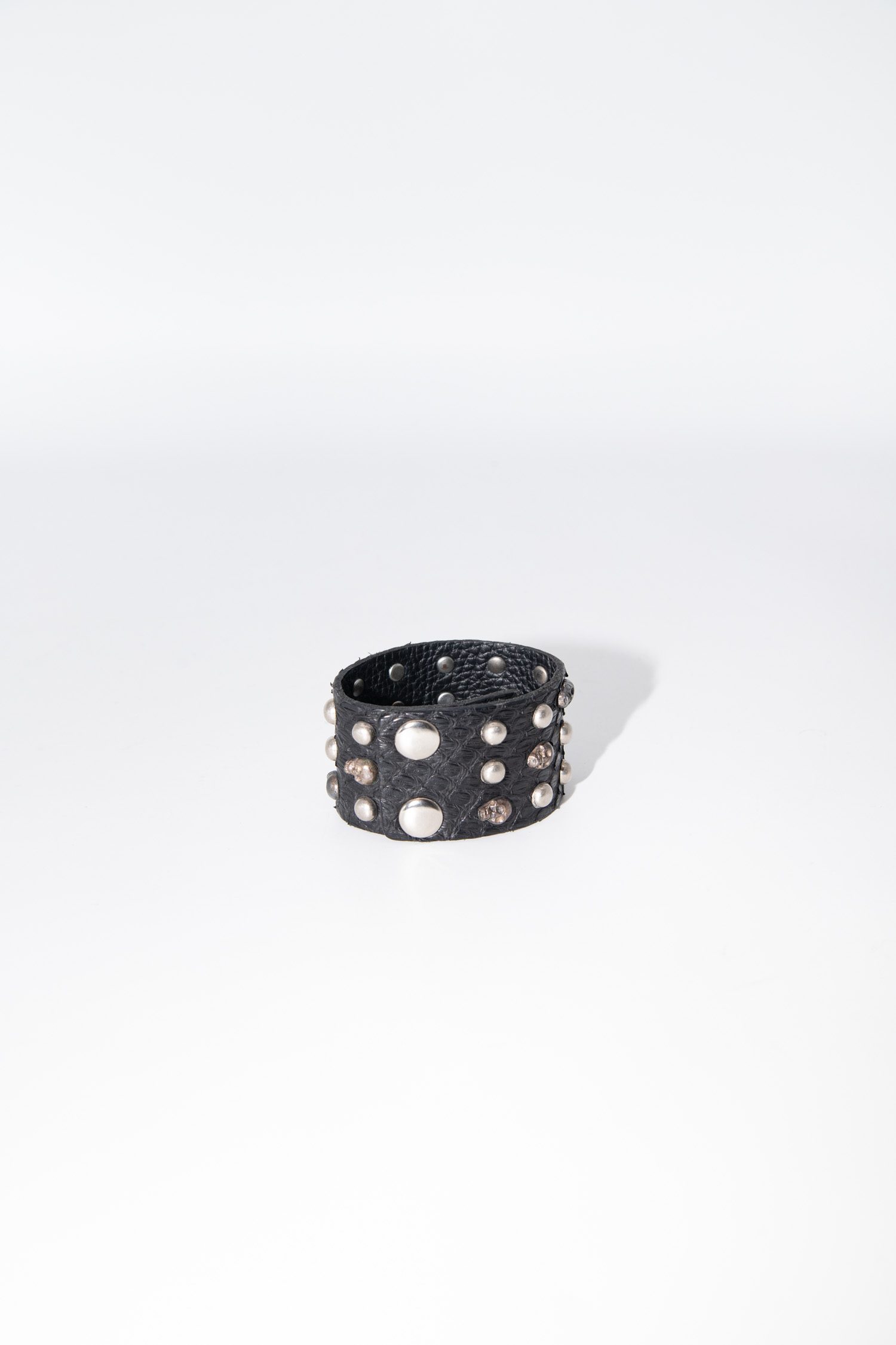 Alexander McQueen Nieten-Armband in Schwarz