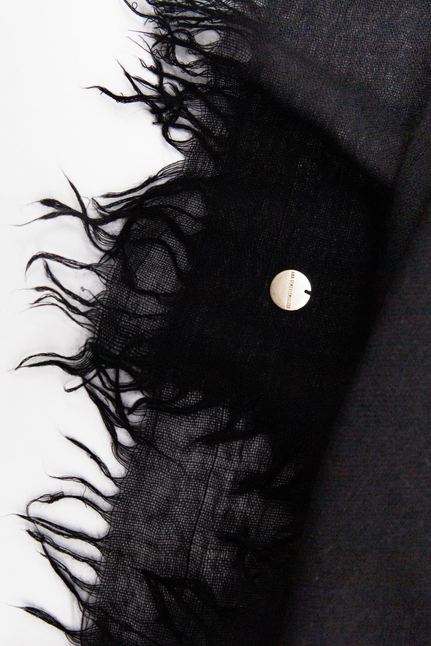 Ann Demeulemeester Schal mit Gesichtsmotiv in Schwarz