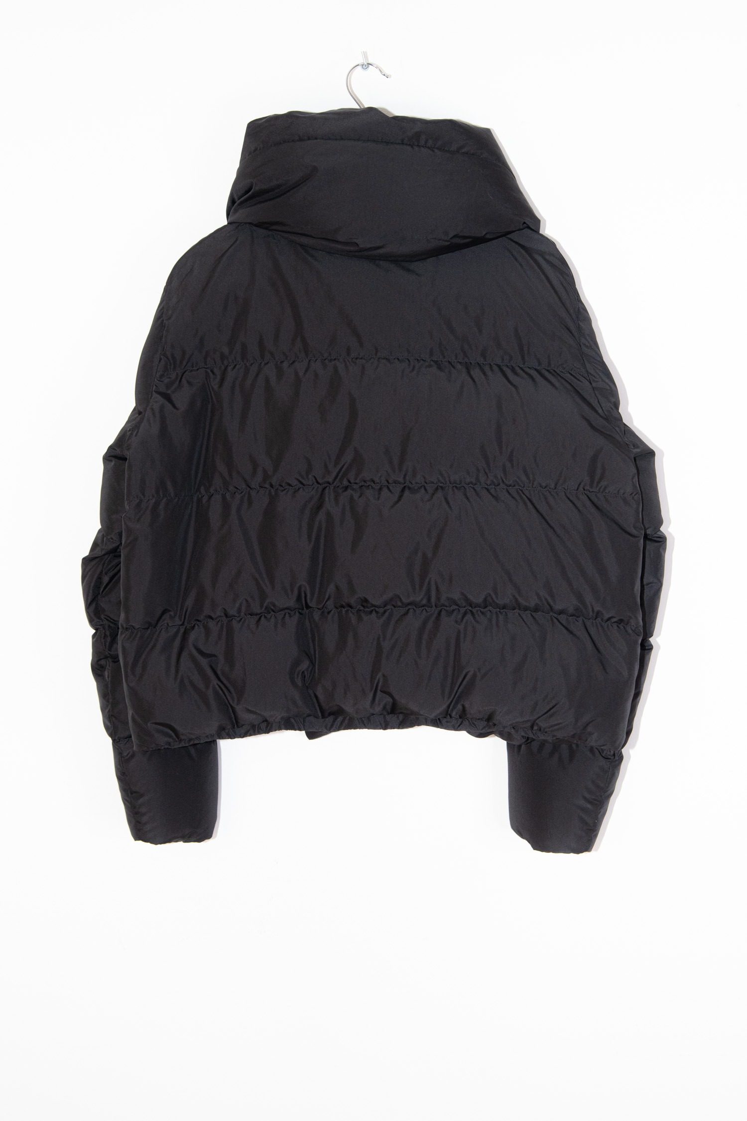 Thumbnail of http://Bacon%20Daunenjacke%20mit%20Schleife%20in%20Schwarz