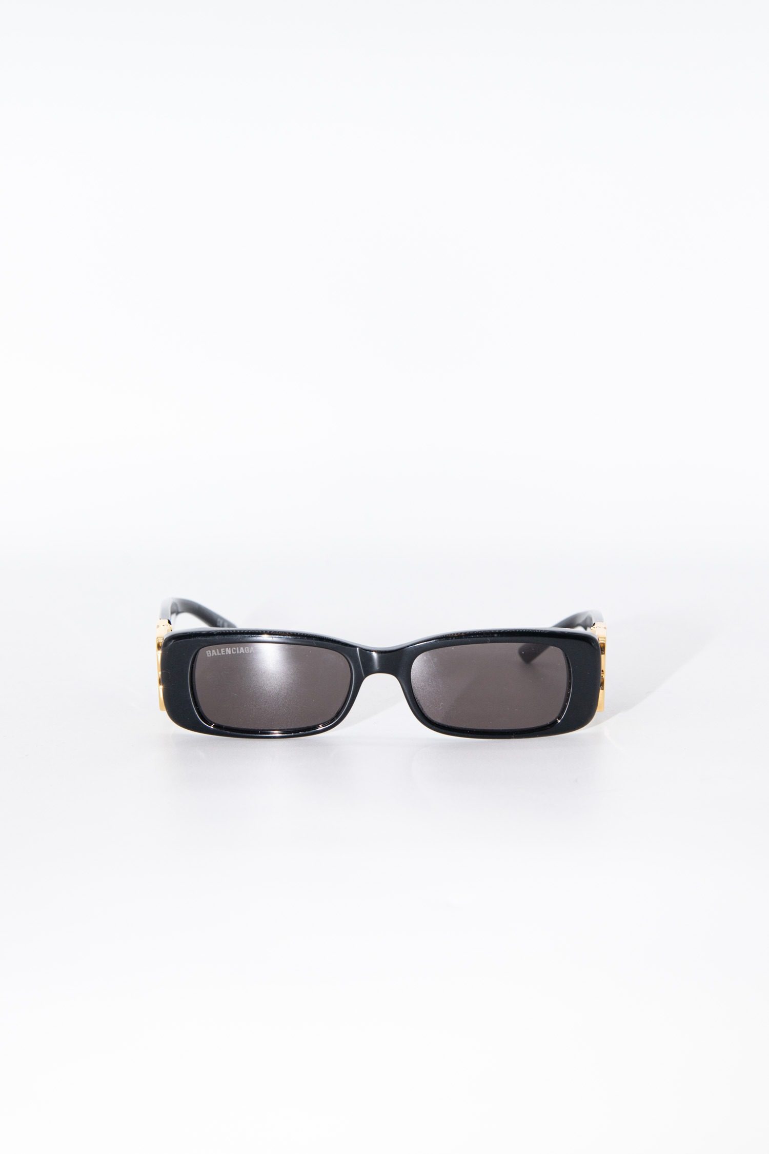 Thumbnail of http://Balenciaga%20Dynasty%20Rectangle%20Sonnenbrille%20in%20Schwarz