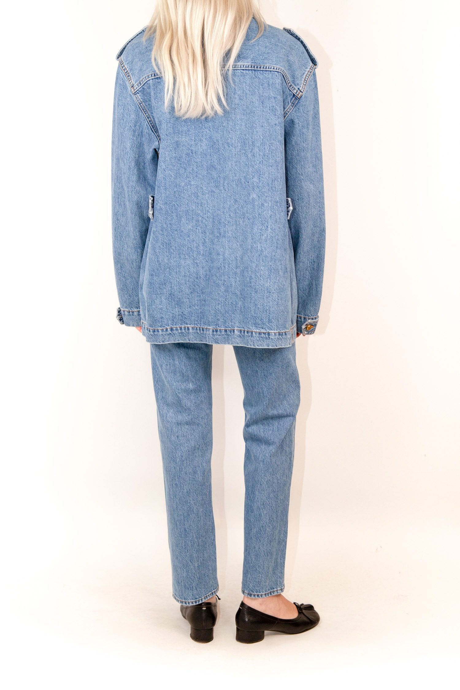 Thumbnail of http://Blazé%20Milano%20Set%20aus%20Jacke%20und%20Hose%20aus%20Denim