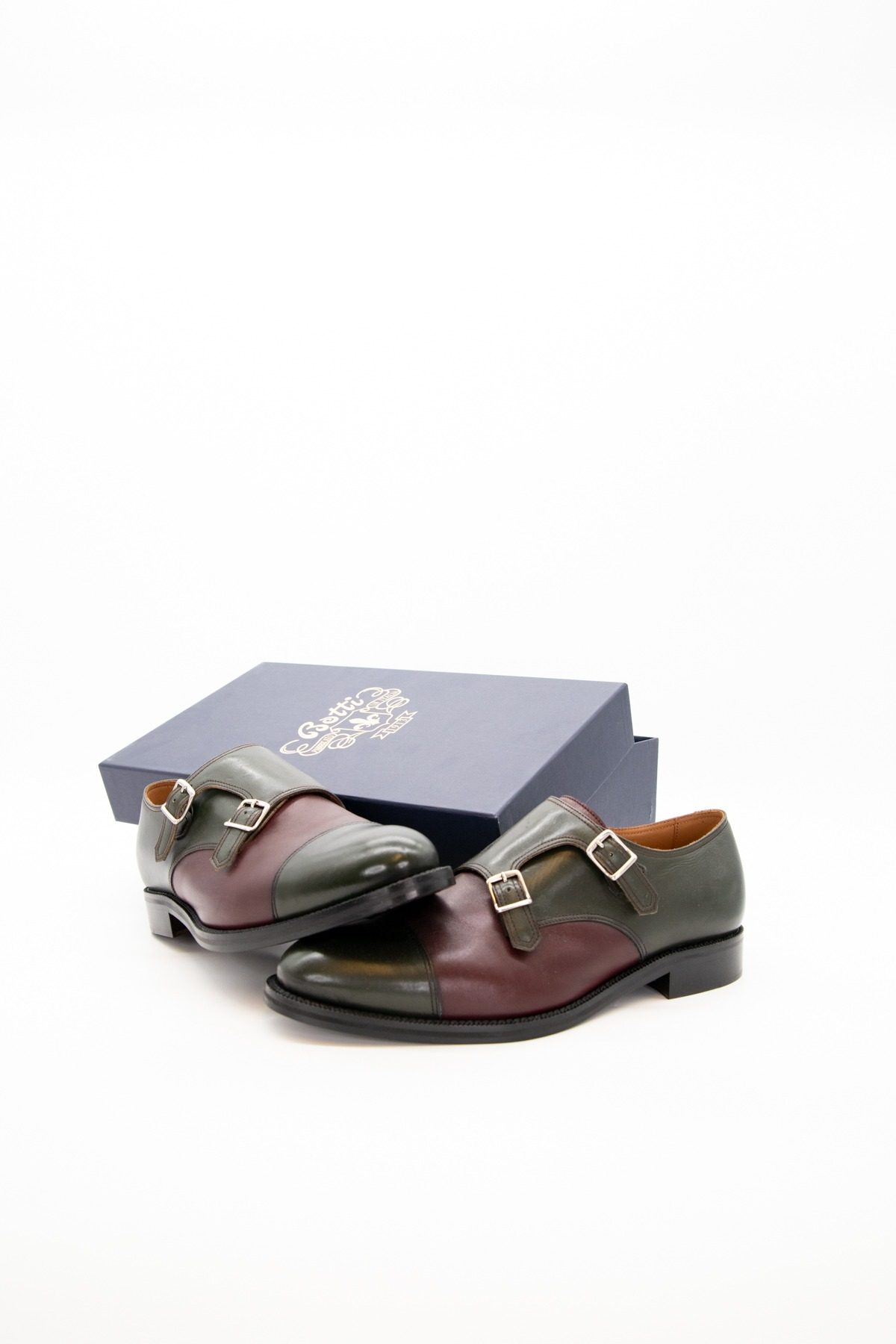Thumbnail of http://Botti%20Slipper%20aus%20Leder%20in%20Bordeaux%20und%20Dunkelgrün