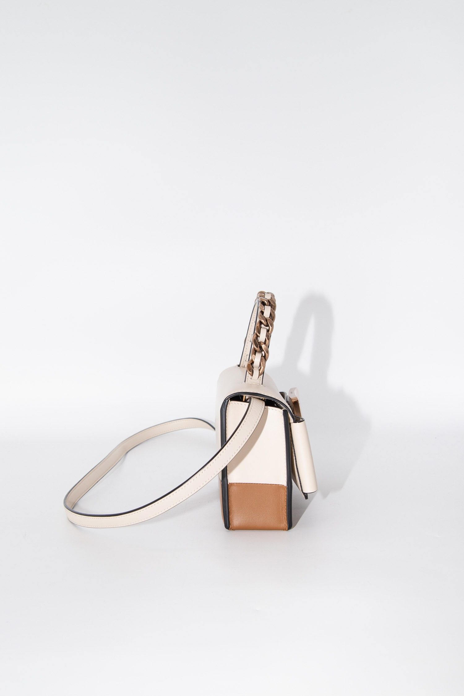 Thumbnail of http://Boyy%20Fred%2019%20Umhängetasche%20in%20Beige