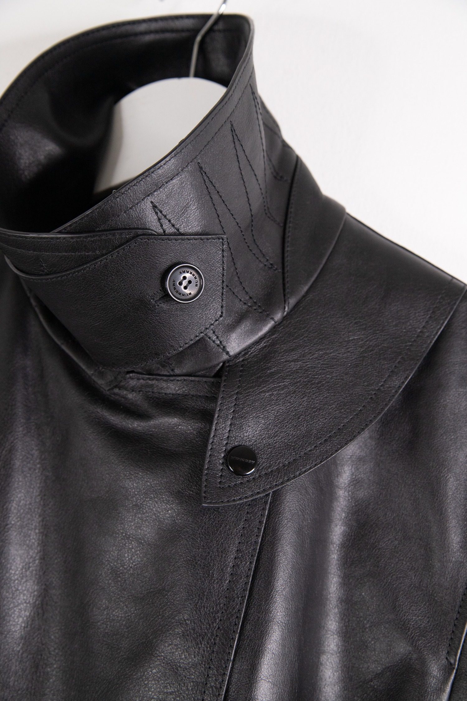 Thumbnail of http://Burberry%20Lederjacke%20in%20Schwarz